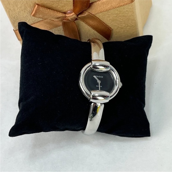 Gucci bangle watch - Picture 1 of 3